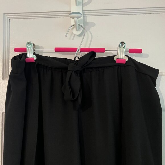 Forever 21 Cross Over Flowy Pants - Picture 4 of 7